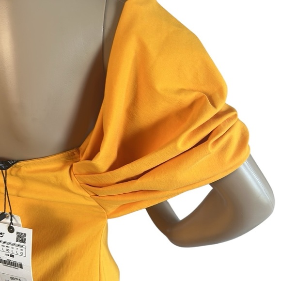 Zara dress,NWT,
Yellow floral bow ,3D, side sleeves,asymmetrical bright yellow - Picture 11 of 16